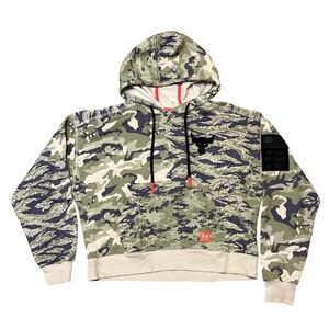 Under Armor Women's Size Medium Hoodie Project Rock Veterans Green Camo